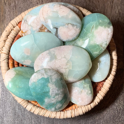 Green Flower Agate Palm Stones