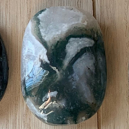 Moss Agate Palm Stones